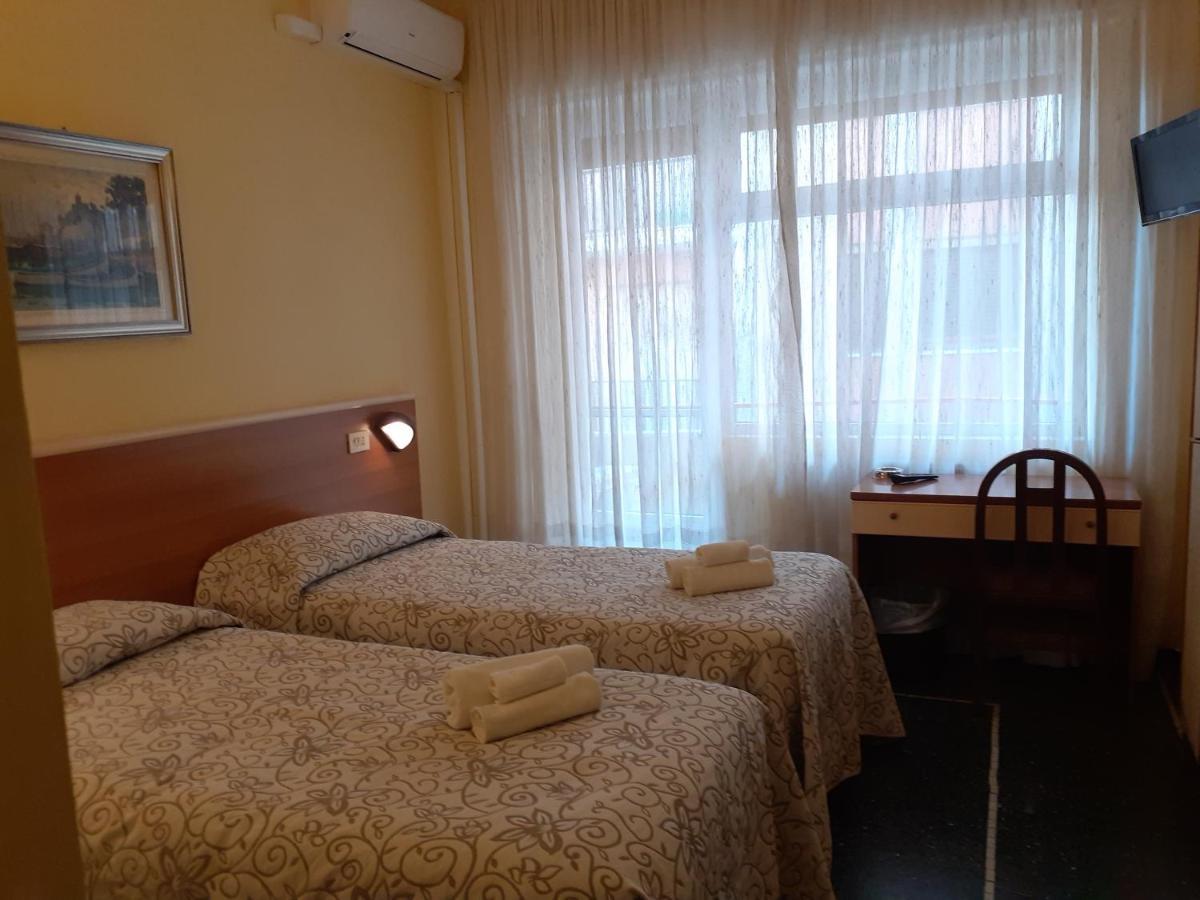 Hotel Colibri Finale Ligure Luaran gambar