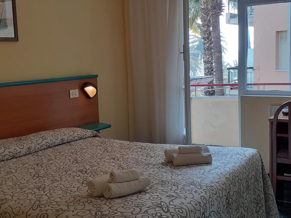 Hotel Colibri Finale Ligure Luaran gambar