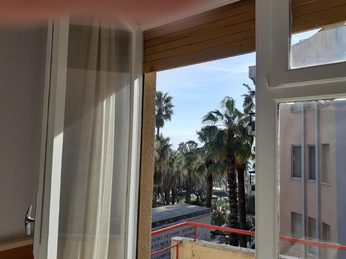 Hotel Colibri Finale Ligure Luaran gambar